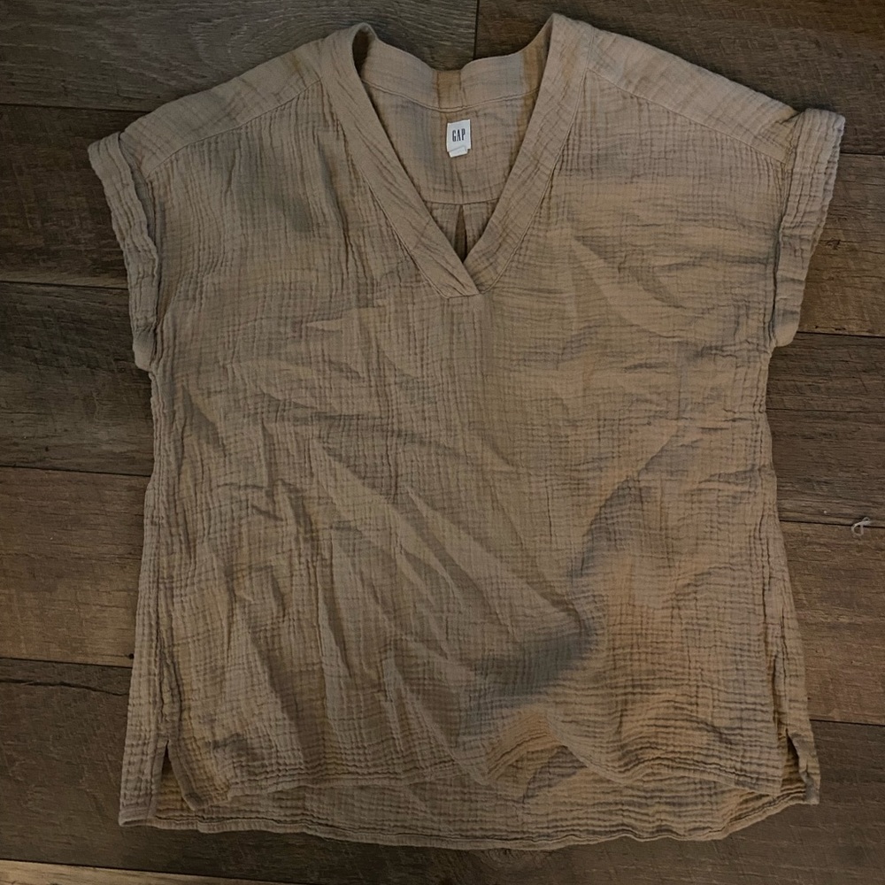 Gap tan top